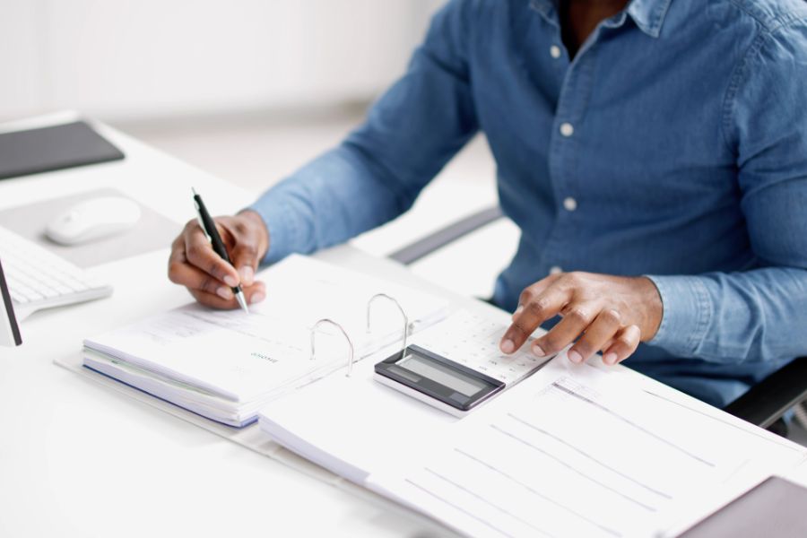 what does an accountant do for a small business